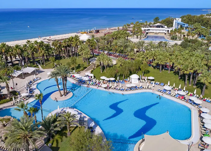 Seven Seas Blue Hotel